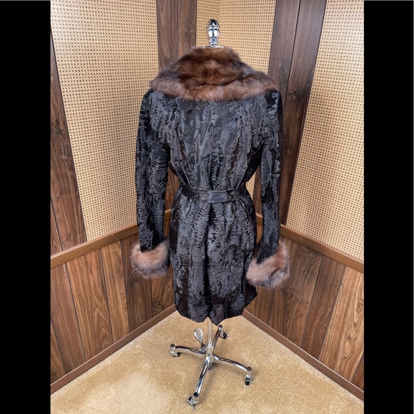 Badgley Mischka Broadtail & Russian Sable Trim Fur Robe Style Belt Jacket Coat S - Picture 5 of 12